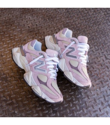 New Balance 9060 Sugar Pink